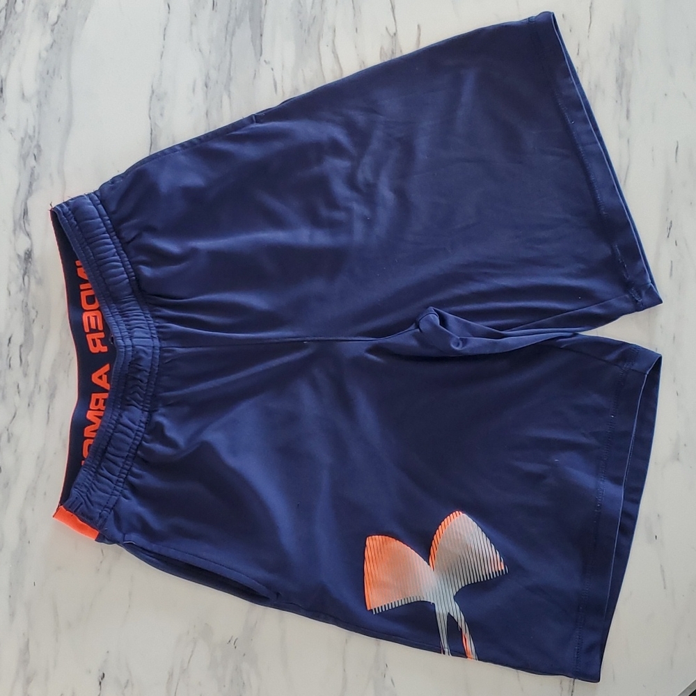 Youth Under Armour shorts. Size youth medium.